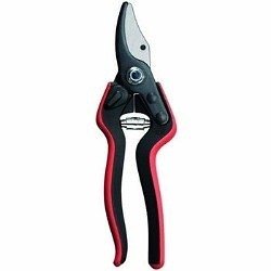 Felco 160S Secateurs are small secateurs from the Essentials range.